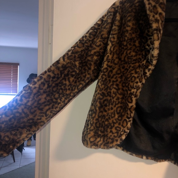 Faux Cheetah Jacket - Picture 3 of 3